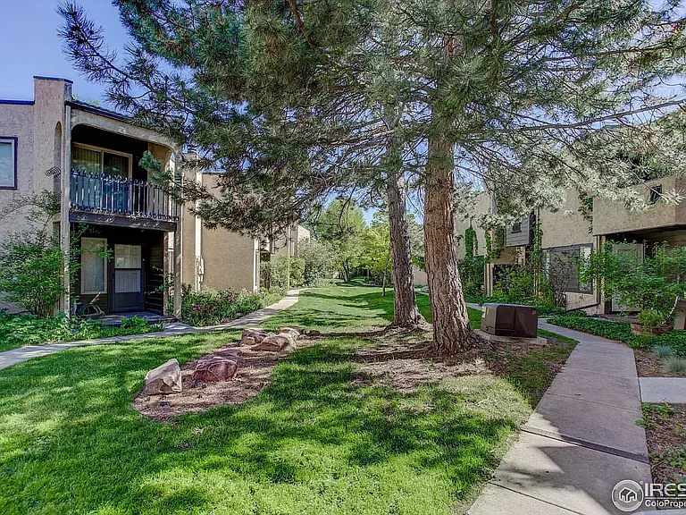 2978 Shady Holw W — Photo 23