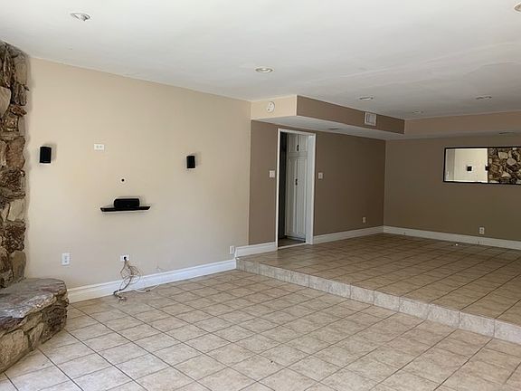 5th image of 6953 De Celis Pl