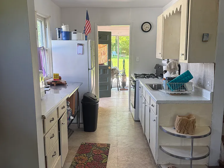 581 Mergenhagen Rd — Photo 6