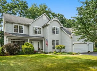 351 Whitewater Ln, Oswego, IL 60543