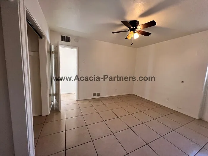239 N Grande Ave — Photo 9