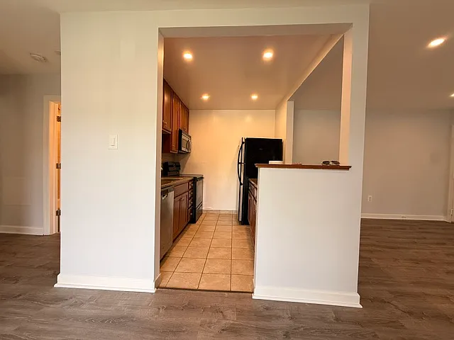 6300 Hil Mar Dr #5-8 — Photo 3
