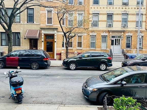 4th image of 3022 41st St #2A