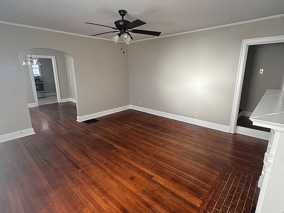 3rd image of 139 Glenn Pl