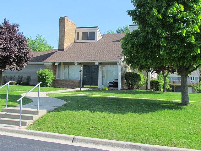 1st image of 705 Garden Cir APT 1