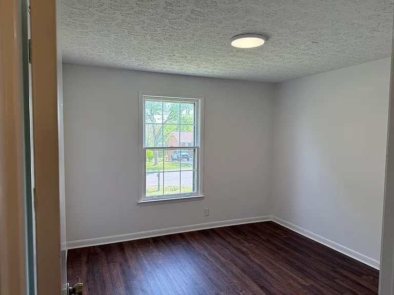 232 Township Dr — Photo 2