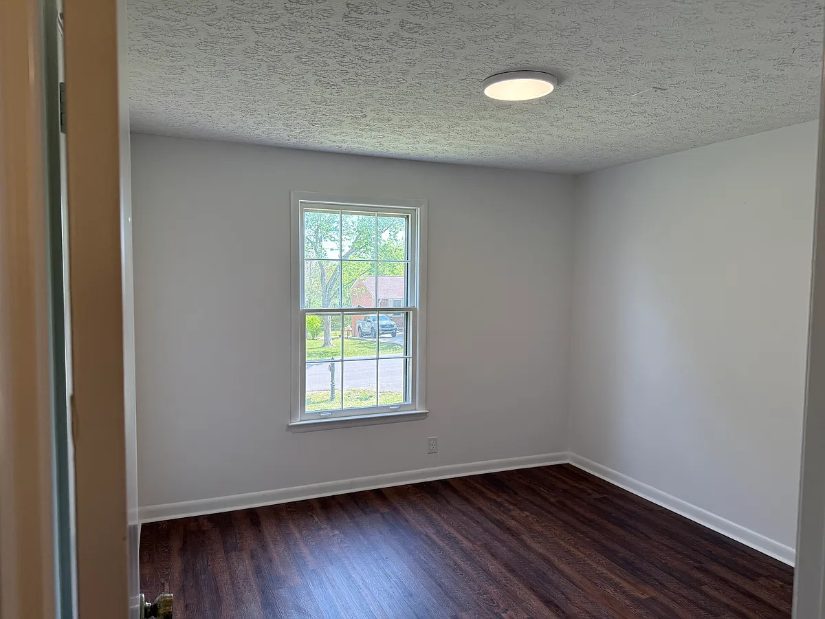 Building Photo - 232 Township Dr