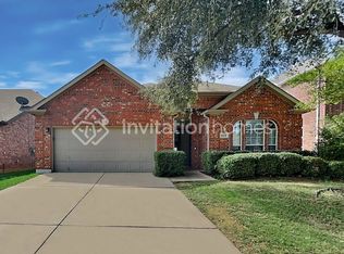 2828 Thorncreek Ln, Fort Worth, TX 76177