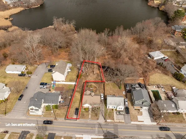 89-89R Randall St, Cranston, RI 02920