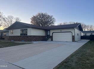 1630 Pocatello Dr, Bismarck, ND 58504