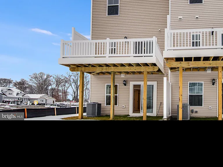 29362 Oxford Dr — Photo 18