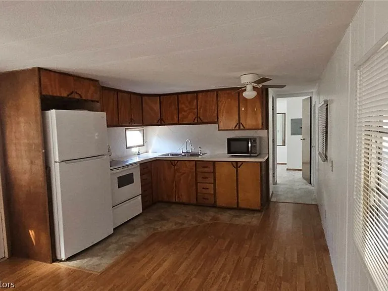 4506 Ferdinand Ave — Photo 3