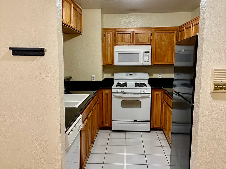10641 Kinnard Ave #2 — Photo 5