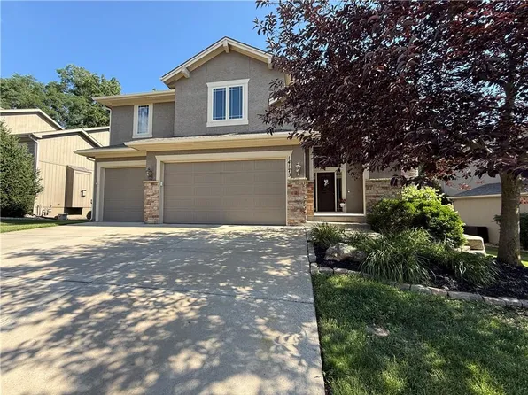 14175 NW 68th St, Parkville, MO 64152