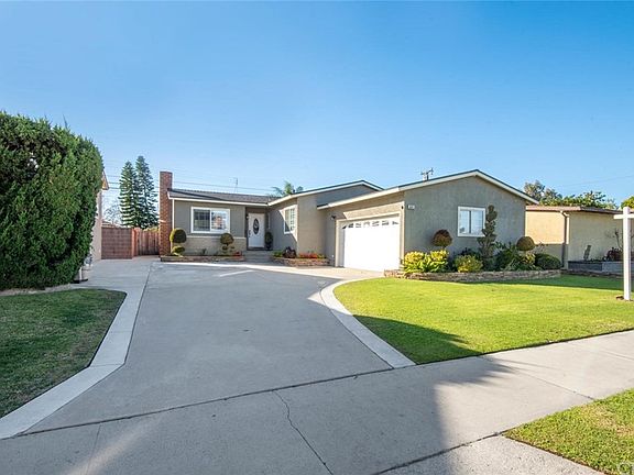 3rd image of 5541 Gondar Ave