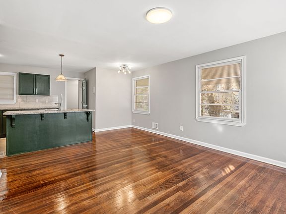 4th image of 2137 Westover Dr