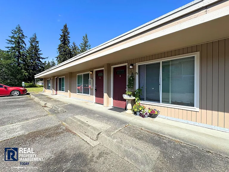 6415 Steilacoom Blvd SW Tacoma — Photo 6