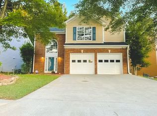 2304 Stancrest Ln, Lawrenceville, GA 30044
