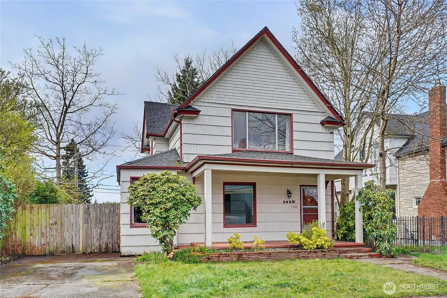 1412 N Steele Street photo 1