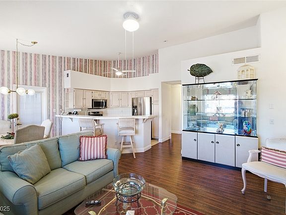 4th image of 5225 W Reno Ave Unit 205
