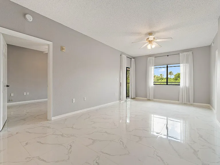 2917 Tuscany Ct #302 — Photo 18