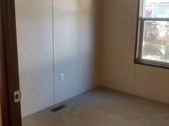 4th image of 1008 W Harbour Dr