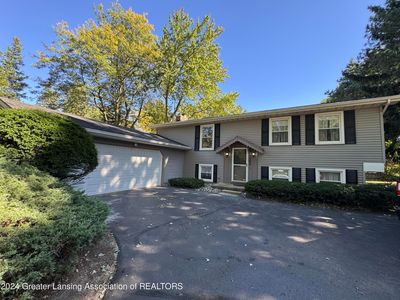 3592 Dobie Rd, Okemos, MI, 48864
