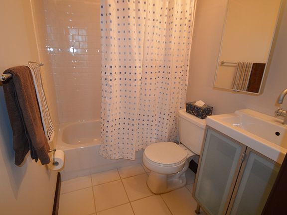 Full bathroom - tile floors