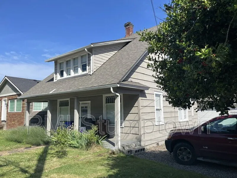 601 S McLoughlin Blvd