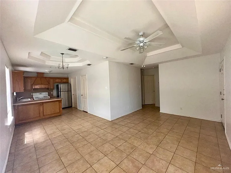 808 N Cross Ln #3 — Photo 4