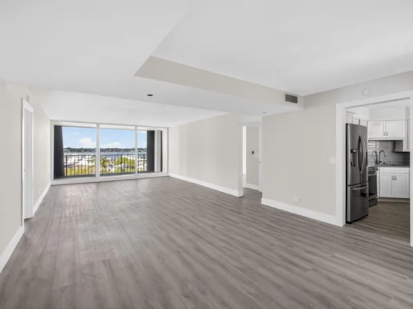 136 LAKESHORE Drive #511, North Palm Beach, FL 33408