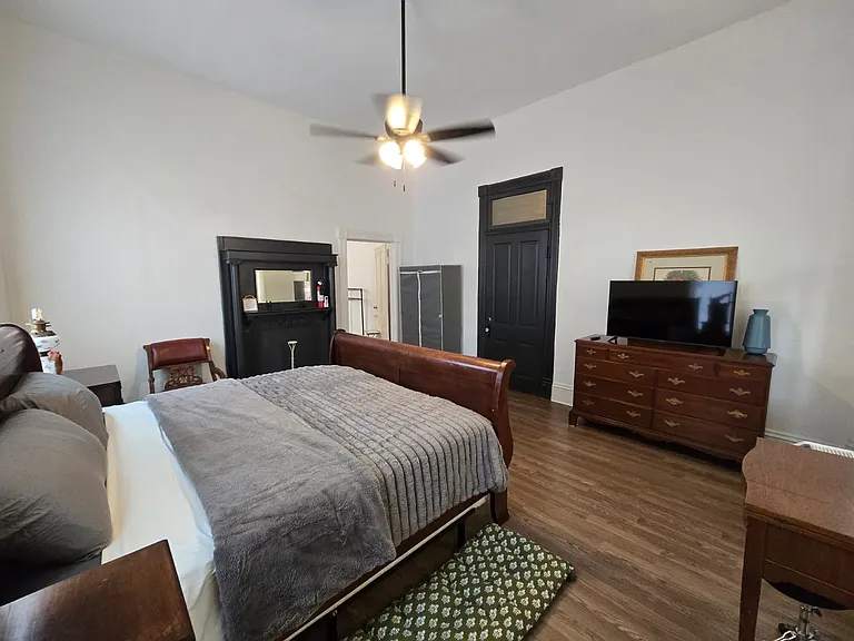 1834 Highland Ave — Photo 5