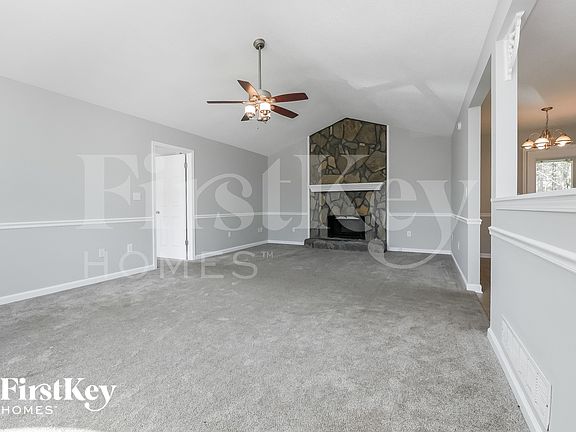 2nd image of 221 Whitney Ln