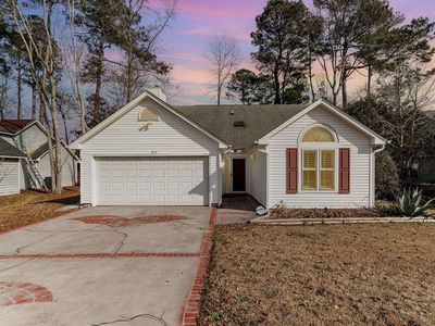 422 Nature Trail Dr., Little River, SC, 29566