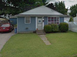 11 Poirier St, Pawtucket, RI 02861