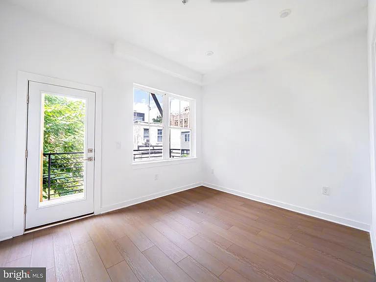 2403-2407 W Thompson St #3 — Photo 10
