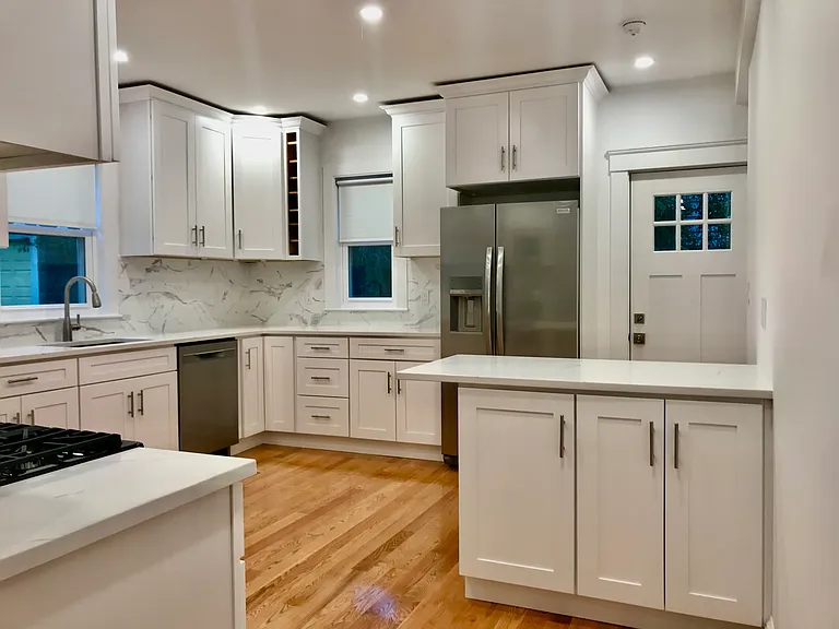 26 Fenwick St #1 — Photo 3