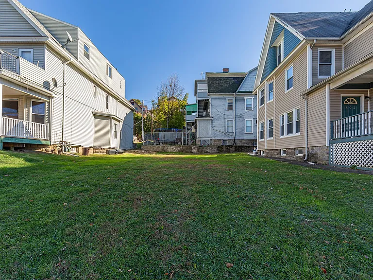802 Quincy Ave — Photo 21