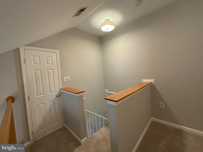 9808 Lake Pointe Ct #301 — Photo 37