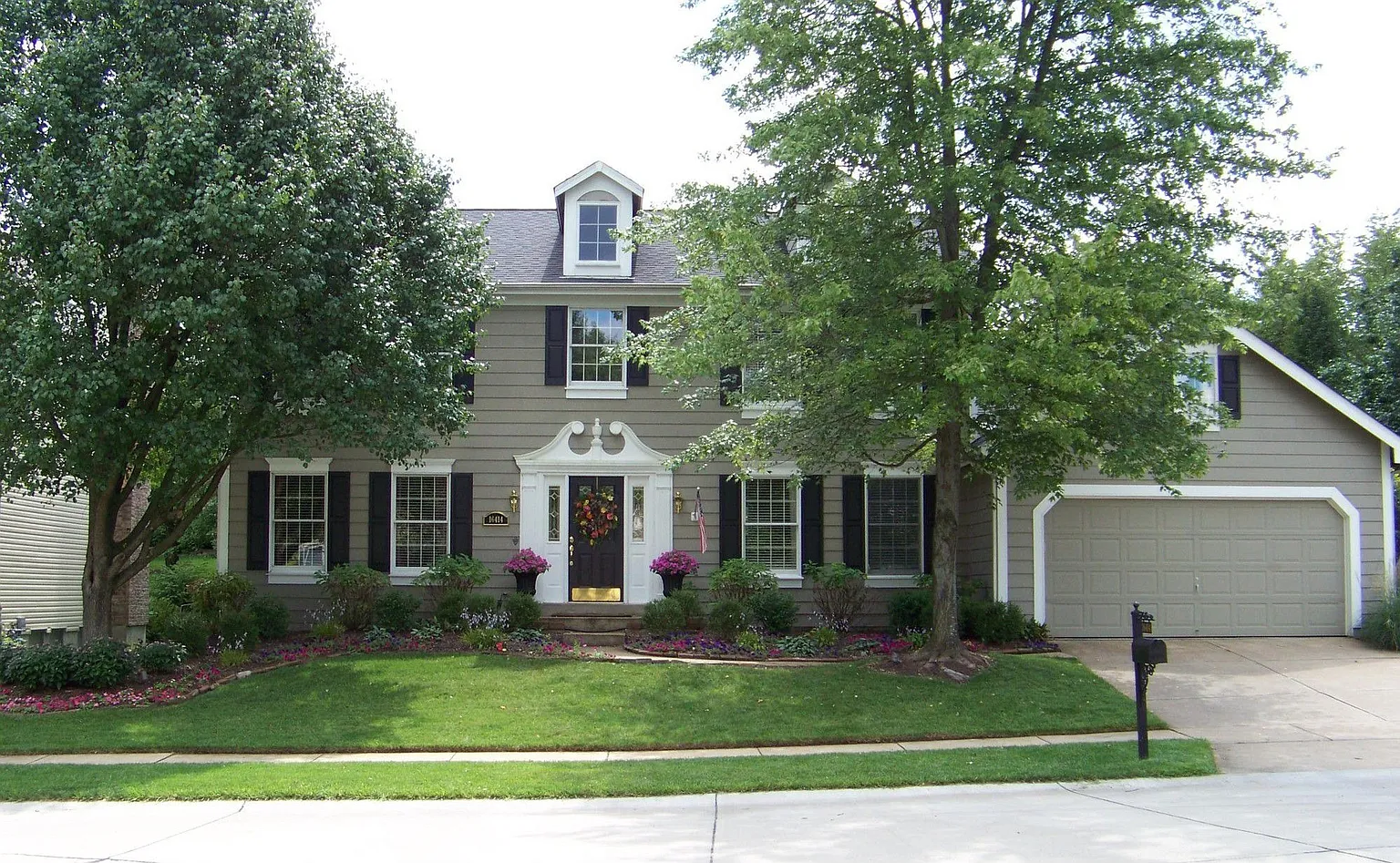 16414 Waterford Manor Ct photo 1