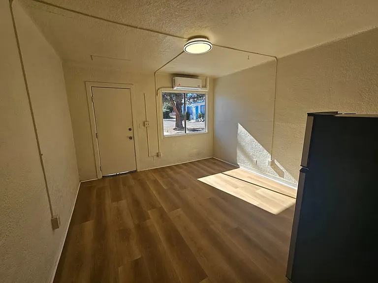 767 N Main St #8 — Photo 4