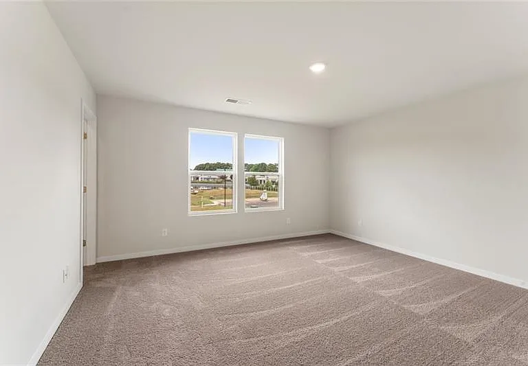 1303 Farmers Loop #R — Photo 1