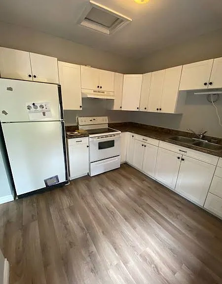 17 Shade St #A — Photo 6