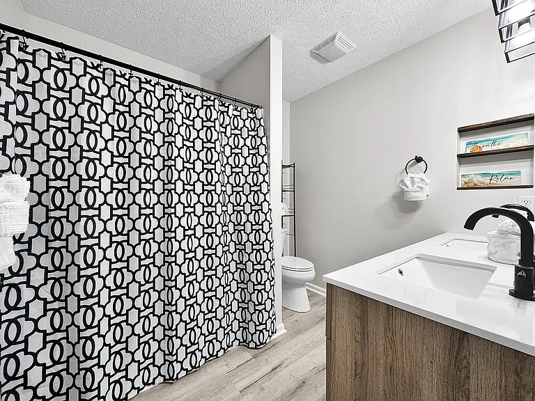 11720 Seashore Ln — Photo 24