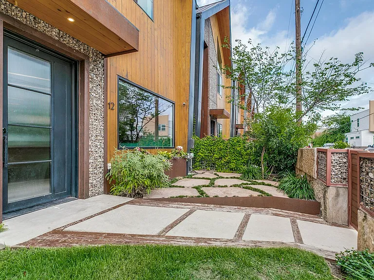 310 Clay St #12 — Photo 3