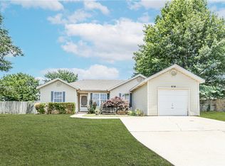 654 Daisy Ln, Springdale, AR 72764