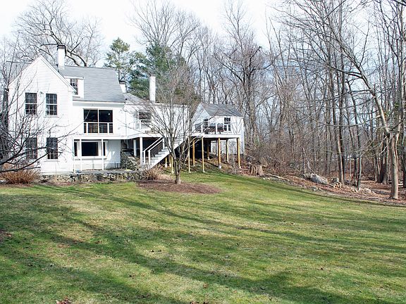 Gorgeous Estate Setting