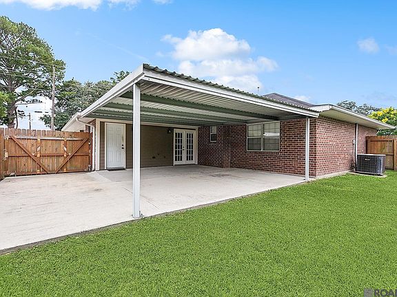 4th image of 24425 Marshall St