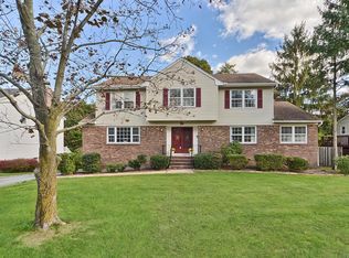 42 Ridgedale Ave, Florham Park, NJ 07932