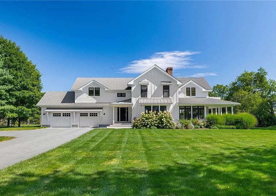118 Howland Ave